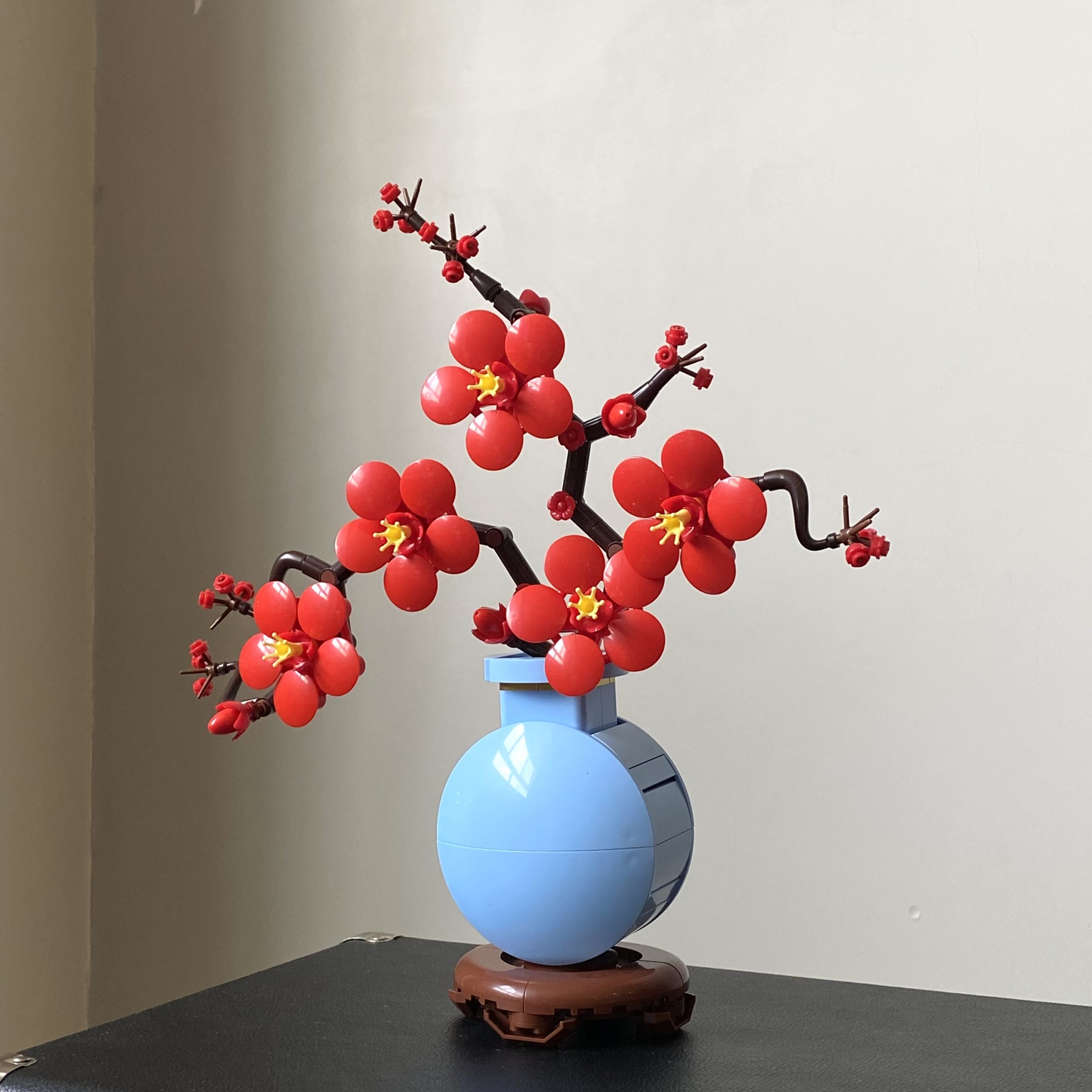 گلدان لگویی plum blossom